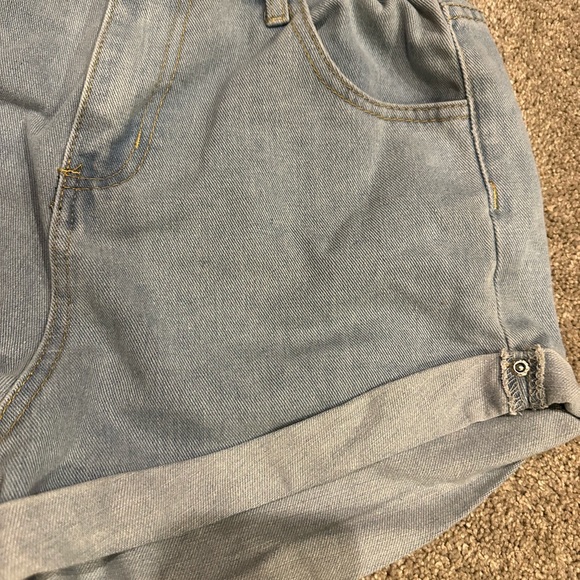 Zaful Women’s Jean Shorts size S - Picture 5 of 6